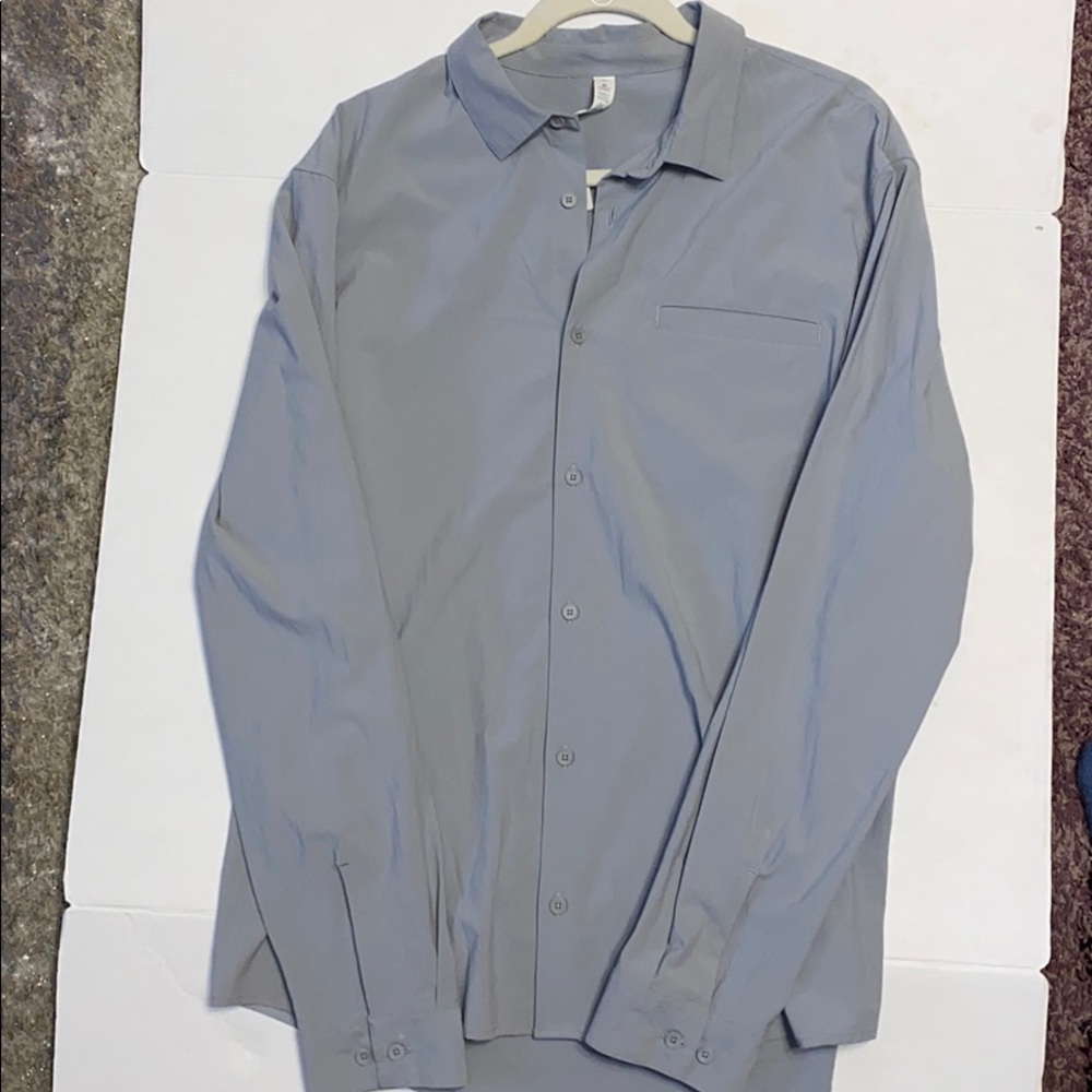 LULULEMON BUTTON UP